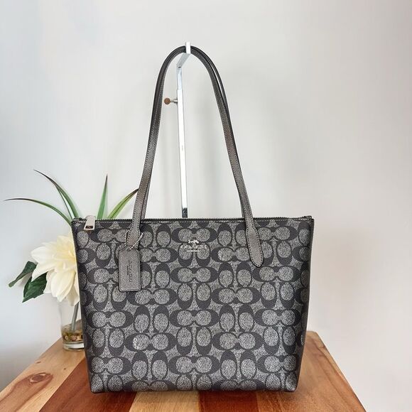 NWT Coach Fiona Zip Tote‎ Bag In Signature Canvas - Picture 1 of 5